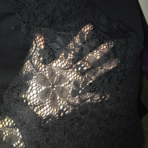 Medium women’s shirt - Picture 3 of 3